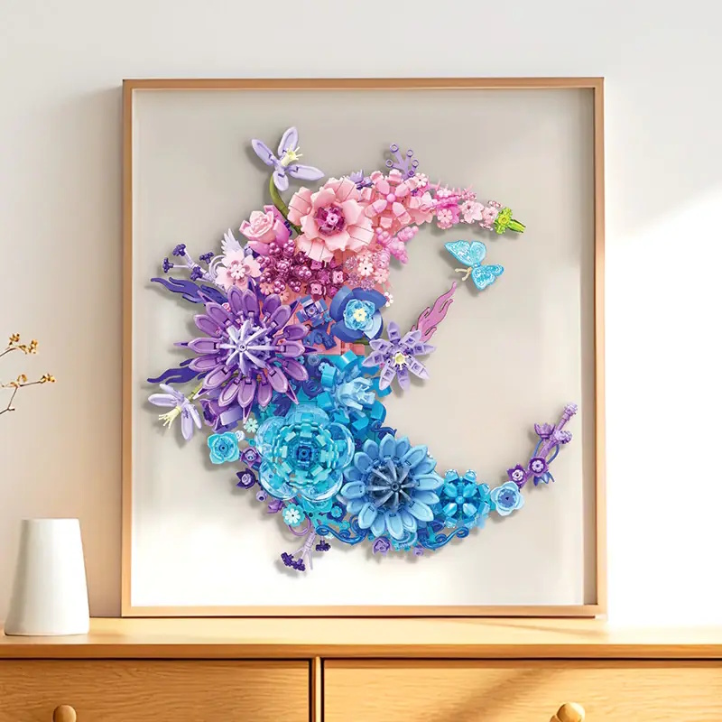 Die Blumen in Form eines Mondes können, z.B. in einem Bilderrahmen, präsentiert werden. 